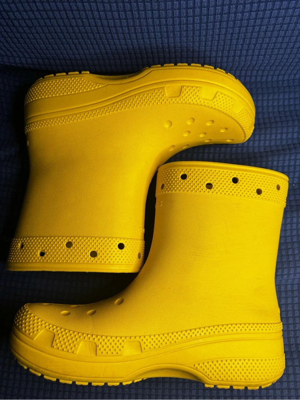 CROCS bright yellow